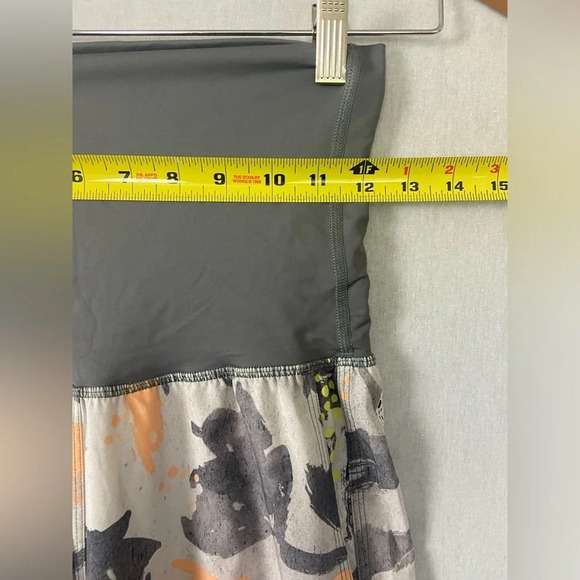 Lululemon Om Pant Mini Art Pop White Multi / Slate  Size 2 - Picture 13 of 13